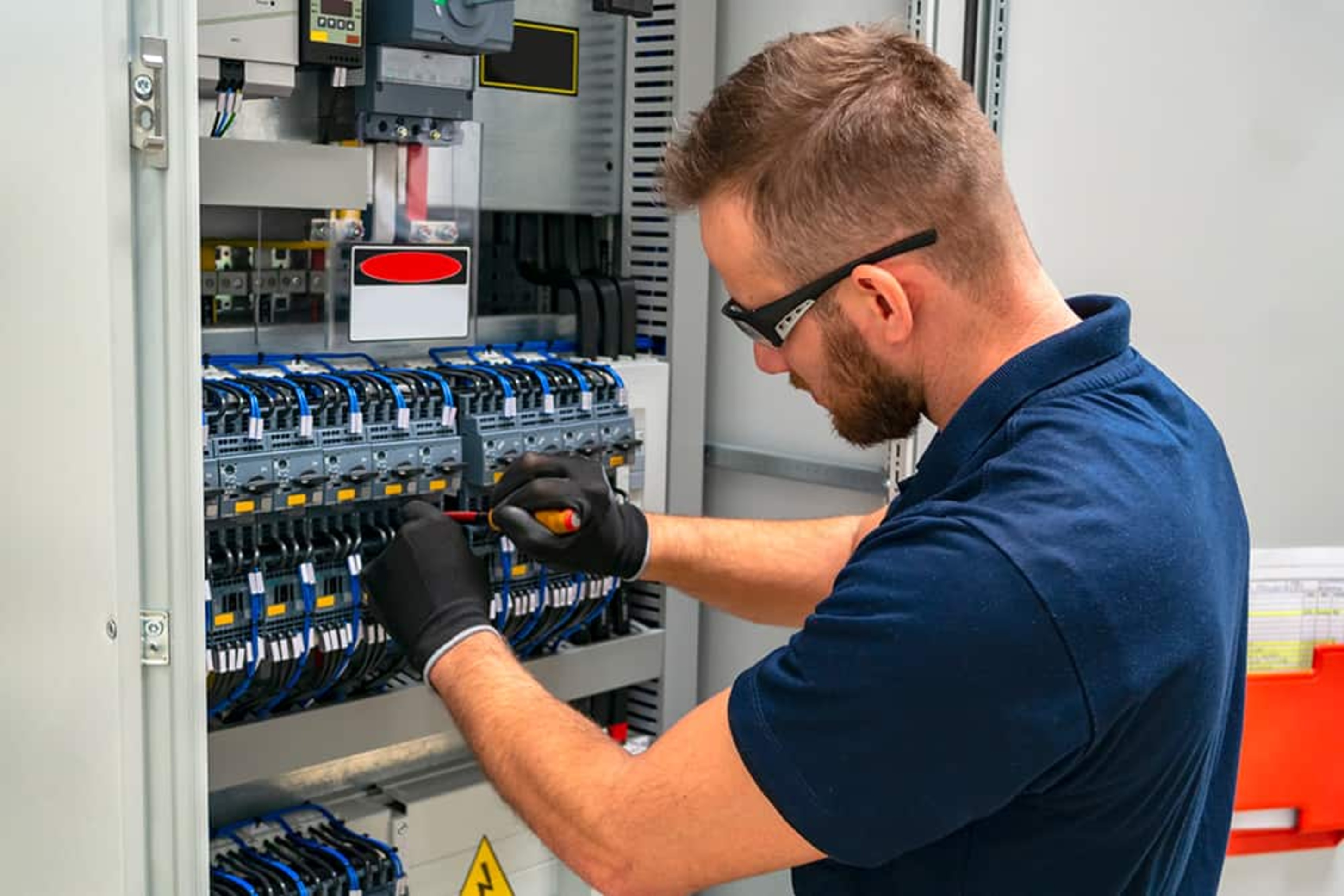 Elektroniker bei Kreuz GmbH in Meiningen-Dreissigacker
