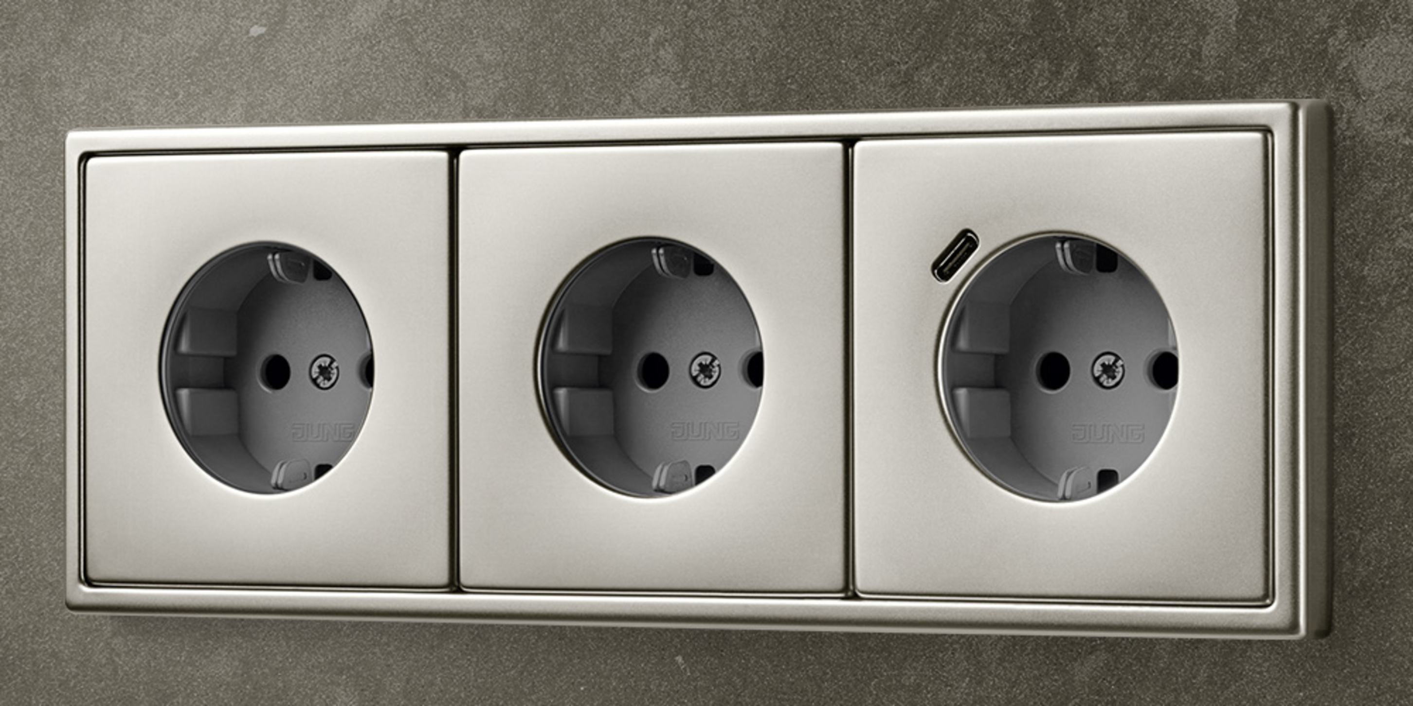 SCHUKO® Steckdosen mit USB bei Kreuz GmbH in Meiningen-Dreissigacker